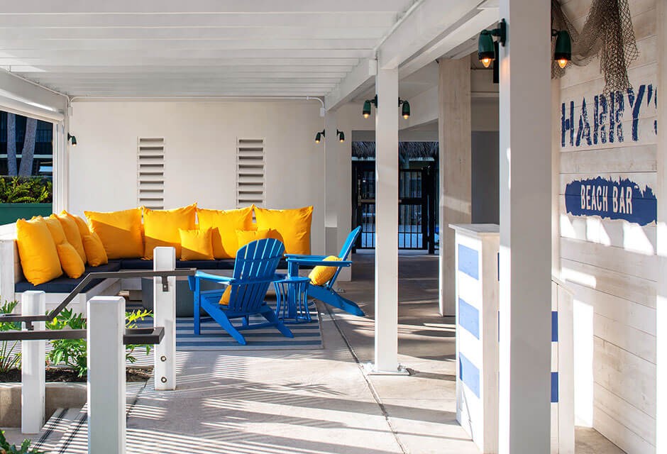 Harry's Restaurant at St. Pete Shores Hotel